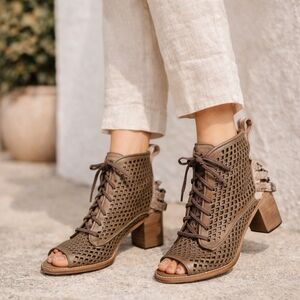 Freebird Benni Leather Cutout Lace Up Peep Toe Booties Boho Western 8